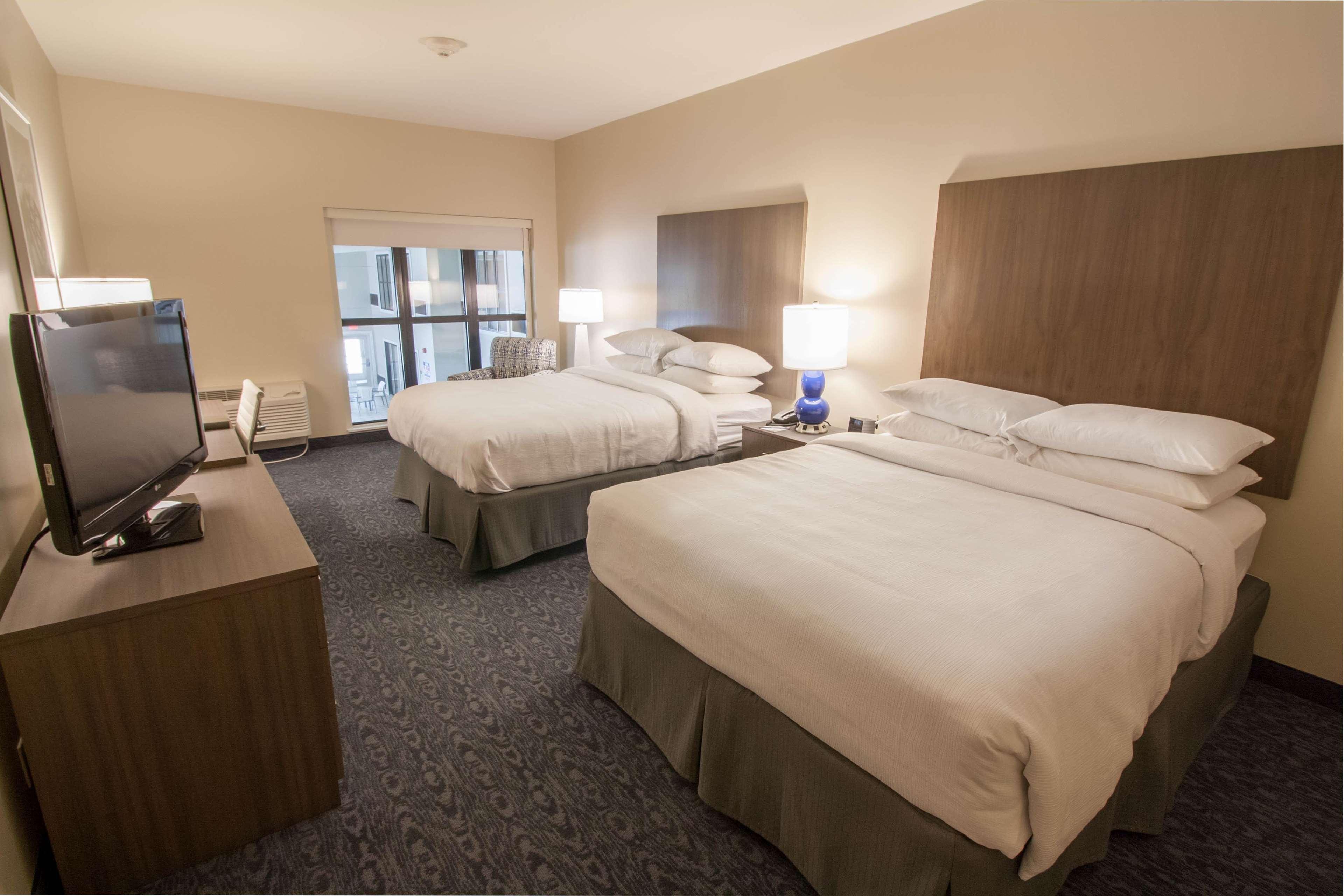 Hotel Renovo Urbandale Buitenkant foto